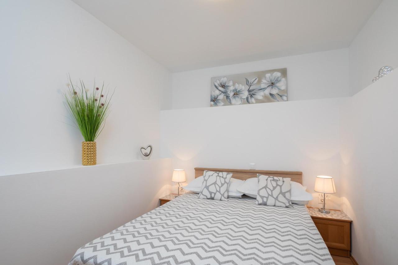 אומיס Fba Family Beach Apartments מראה חיצוני תמונה