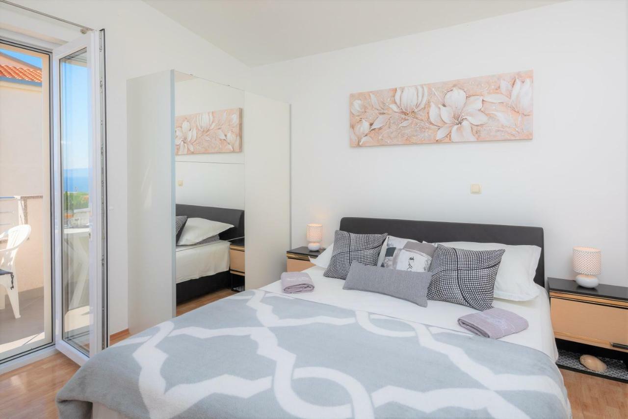 אומיס Fba Family Beach Apartments מראה חיצוני תמונה
