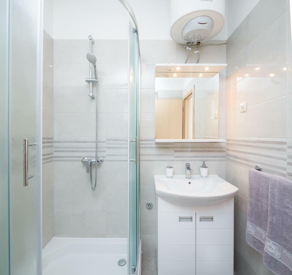 אומיס Fba Family Beach Apartments מראה חיצוני תמונה