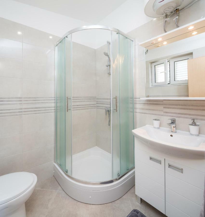 אומיס Fba Family Beach Apartments מראה חיצוני תמונה